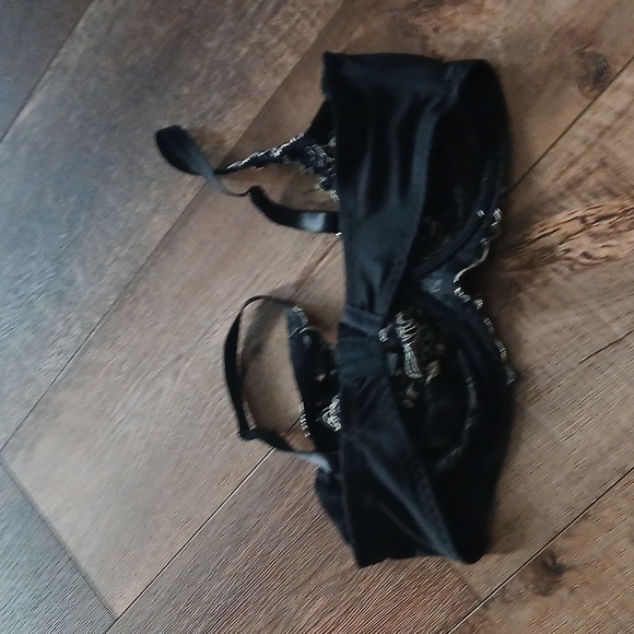 Lace bra - Picture 4 of 9